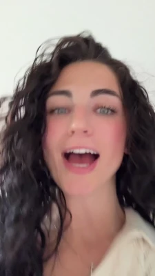 Abby Rathbone [ abby-rathbone ] - Who loves jeans will love this new video... Some amazing shots 💦