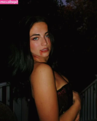 Abby Rathbone [ abby-rathbone ] - HAVE YOU HEARD OF MY VIP DM FOR DEETS!