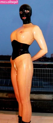 Latex Fetish [ latex-fetish ] - pull the strings babe😳😳
