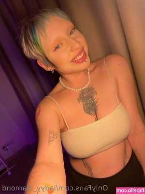 ladyy_diamond [ ladyy-diamond ] - I made a mess  Who s licking all this up