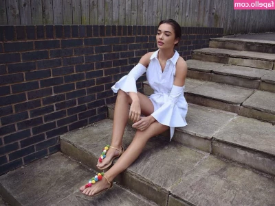 Amy Jackson [ amy-jackson ] - Oh nuuhn  jus waitin for her to come play wit her toy