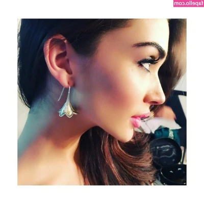 Amy Jackson [ amy-jackson ] - Let’s go play together? I bet you take out my pants with your teeth