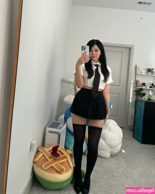 Hyoon - Feelin wett in my Lily Love set   Get your girl right