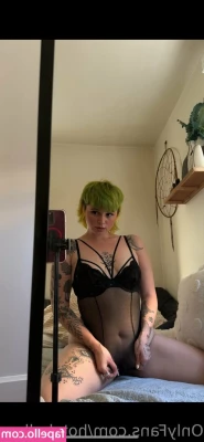 hotchellerae - I look very sexy in stockings  don t I   Only for my most loyal