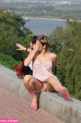 Upskirt - Candids [ upskirt-candids ] - Last one !! More booty shaking and tummy jiggling to the fortnite