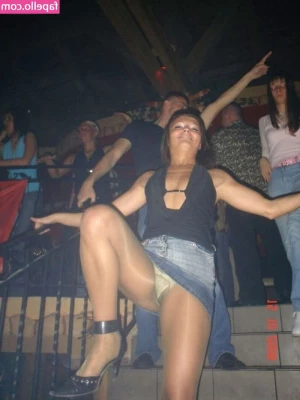 Upskirt - Candids [ upskirt-candids ] - Sometimes really do feel like I'm getting closer to shredding all my