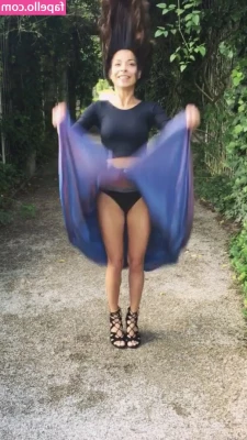 Upskirt - Candids [ upskirt-candids ] - Think I can swallow your whole cock  Let s find out