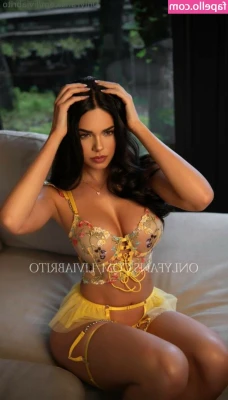 Livia Brito [ livia-brito-1 ] - Hey guys who doesn't love juicy pussy?