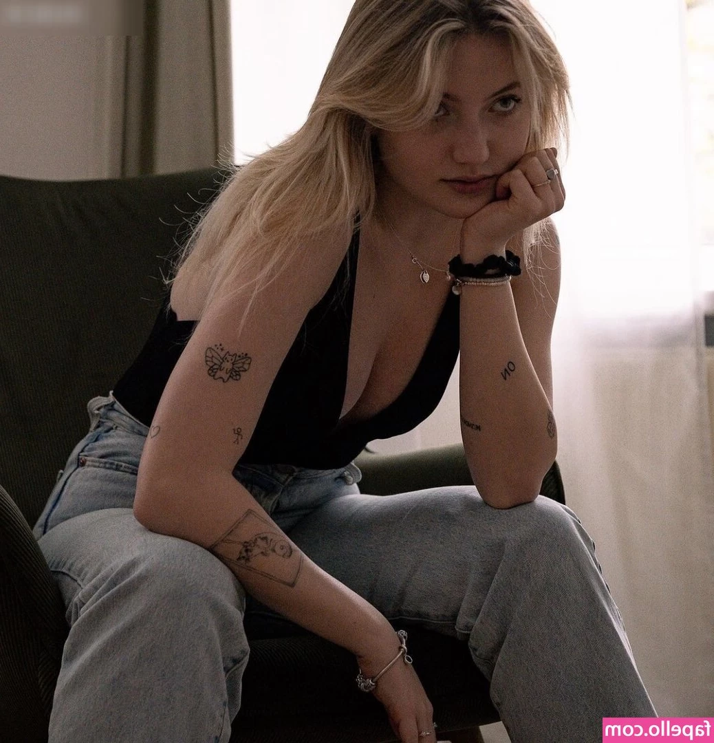 Lisa Übelsbacher [ lisa-belsbacher ] - I need you in my DMs papi