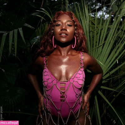 Chipo Kandake [ chipo-kandake ] - Watch me put my plug in 😈