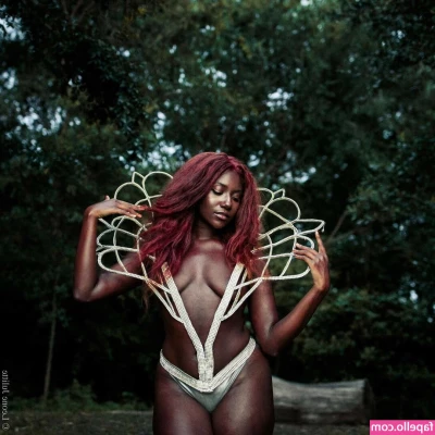 Chipo Kandake [ chipo-kandake ] - The harder you get watching me, just makes me all sorts of naughty an