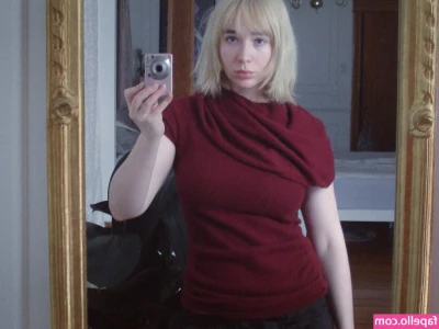 Elita Harkov [ elita-harkov ] - Recognise your friends house honey    No more calls or texts  We ll