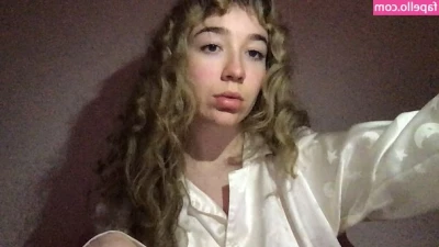 Elita Harkov [ elita-harkov ] - See me live here at 6:00 pst west coast