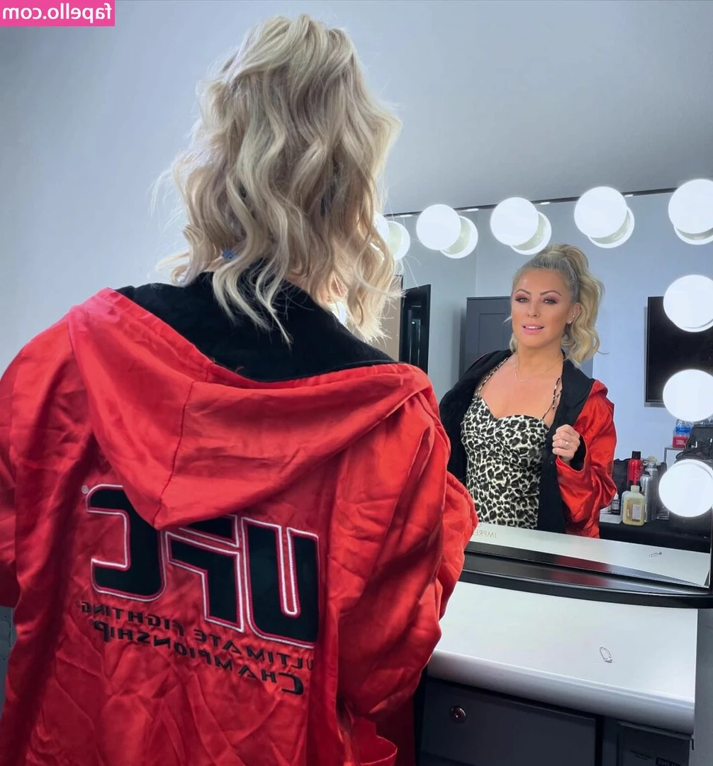 Sarah Schreiber [ sarah-schreiber ] - So I got officially fitted for a bra, as I’m now completely healed
