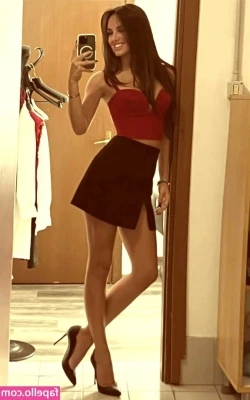 Giusy Meloni [ giusy-meloni ] - Do you like me better when I m feeling naughty    or nice    Letting