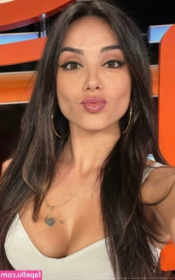 Giusy Meloni [ giusy-meloni ] - I’m currently playing. Wanna see??