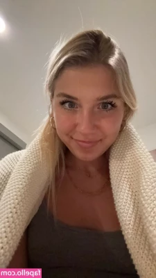 Aniela Leon [ aniela-leon ] - Pregnant titties and pussy...and a little black dress☺️