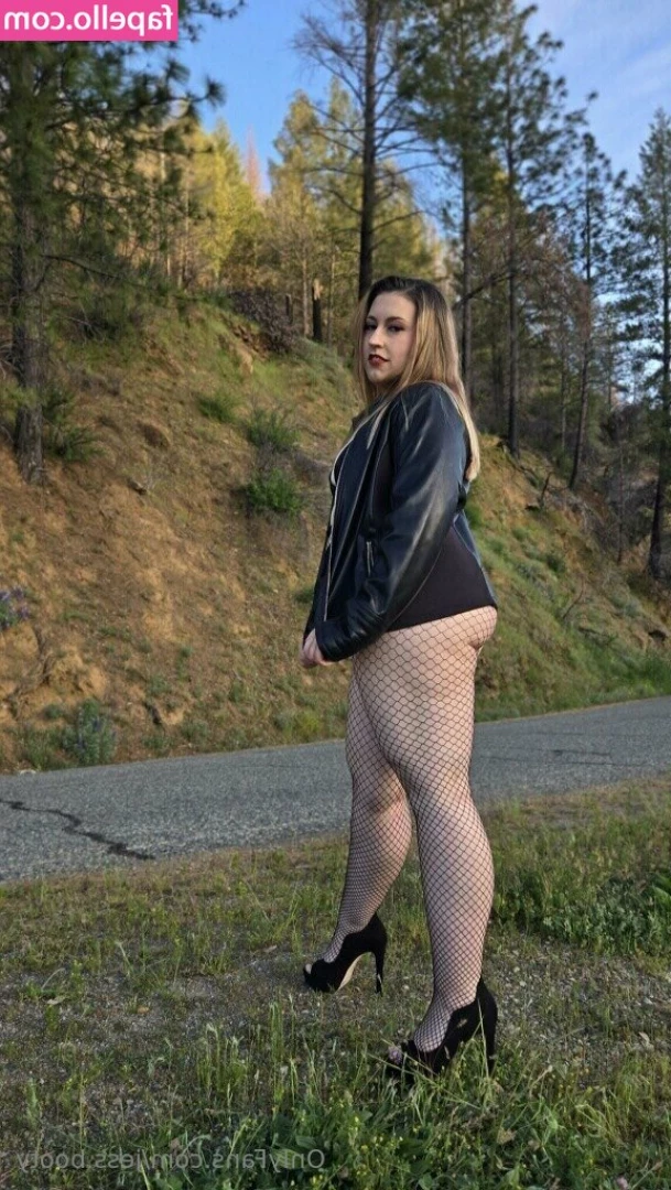 jess.booty [ jess-booty ] - My humble   pic  Might as well start somewhere