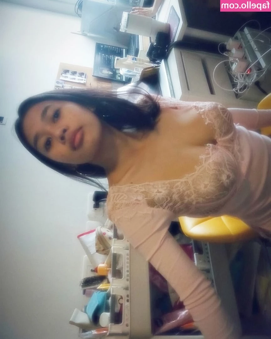 itsyorjie - Sunkissed tits