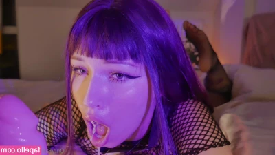 Lizzylarrsen - Oiled up anal training and ass to mouth