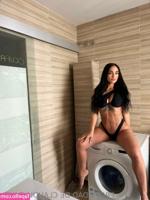 claudiabavel - Do you like my new work bikini? If you like it that much, there are