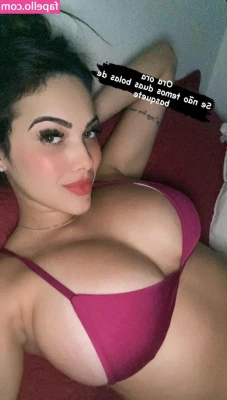Emily Garcia [ emily-garcia ] - Do you like big parties or do you like home parties and quiet