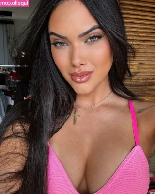 Emily Garcia [ emily-garcia ] - Milfs need extra attention