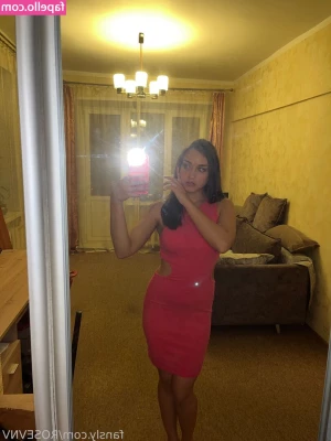 Rosevnv - Hey babe🦋💋