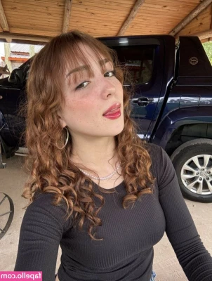 angelica06 - Me gustaría comenzar a subir fotos de mis pies  te gustaría verlos