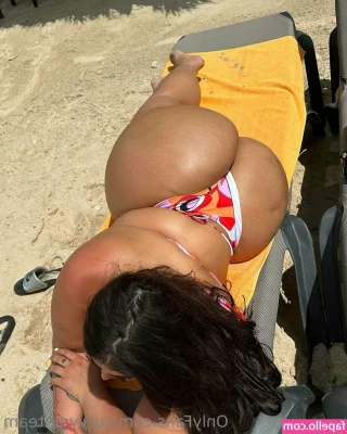 curvygirlteam - I bounce my big boobs in 5 different bras moaning and asking for you