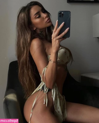 Nessa Orlova - Got super sweaty on my bike ride so I thought we could shower