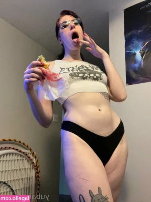 yubaba_yaga [ yubaba-yaga ] - Omg so many dick pics to rate! Getting around to it this afternoon