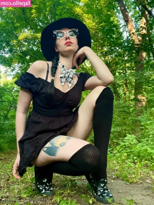 yubaba_yaga [ yubaba-yaga ] - Live for the moments you can’t fit into words 🤍