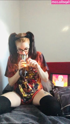 yubaba_yaga [ yubaba-yaga ] - Taking video calls now for the next 2 hours  Sorry I m a bit late on