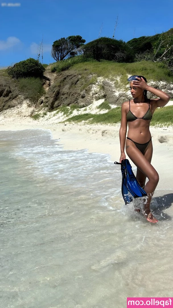 Laura Harrier [ laura-harrier ] - Hola ❤️