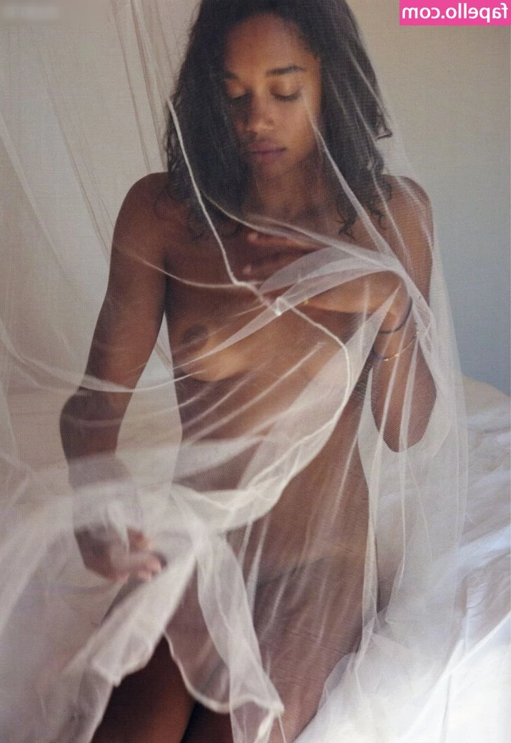 Laura Harrier [ laura-harrier ] - Hello to all my new subscribers   DM me x