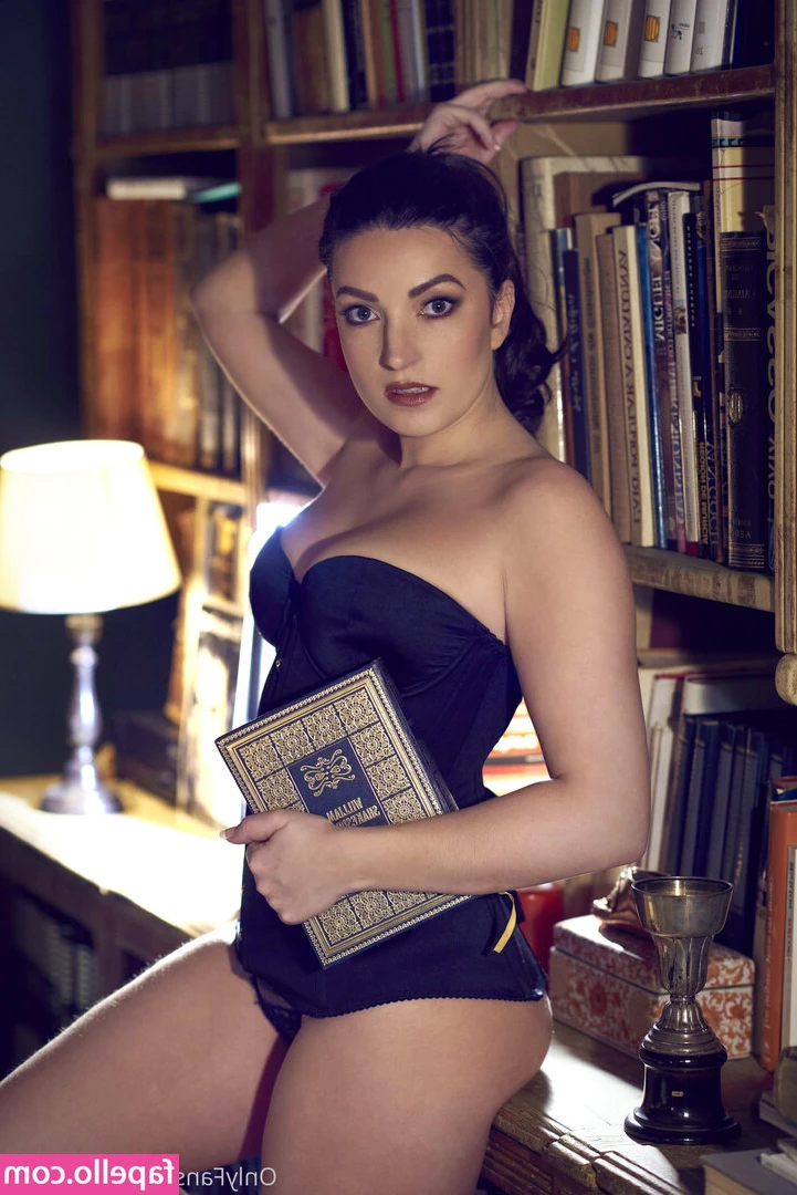 gfe-alice - Good morning handsome! Feeling a bit naughty in bed.