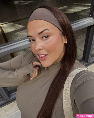 Emma Arletta [ emma-arletta ] - maybe I'll cook you something nice for you?😉
