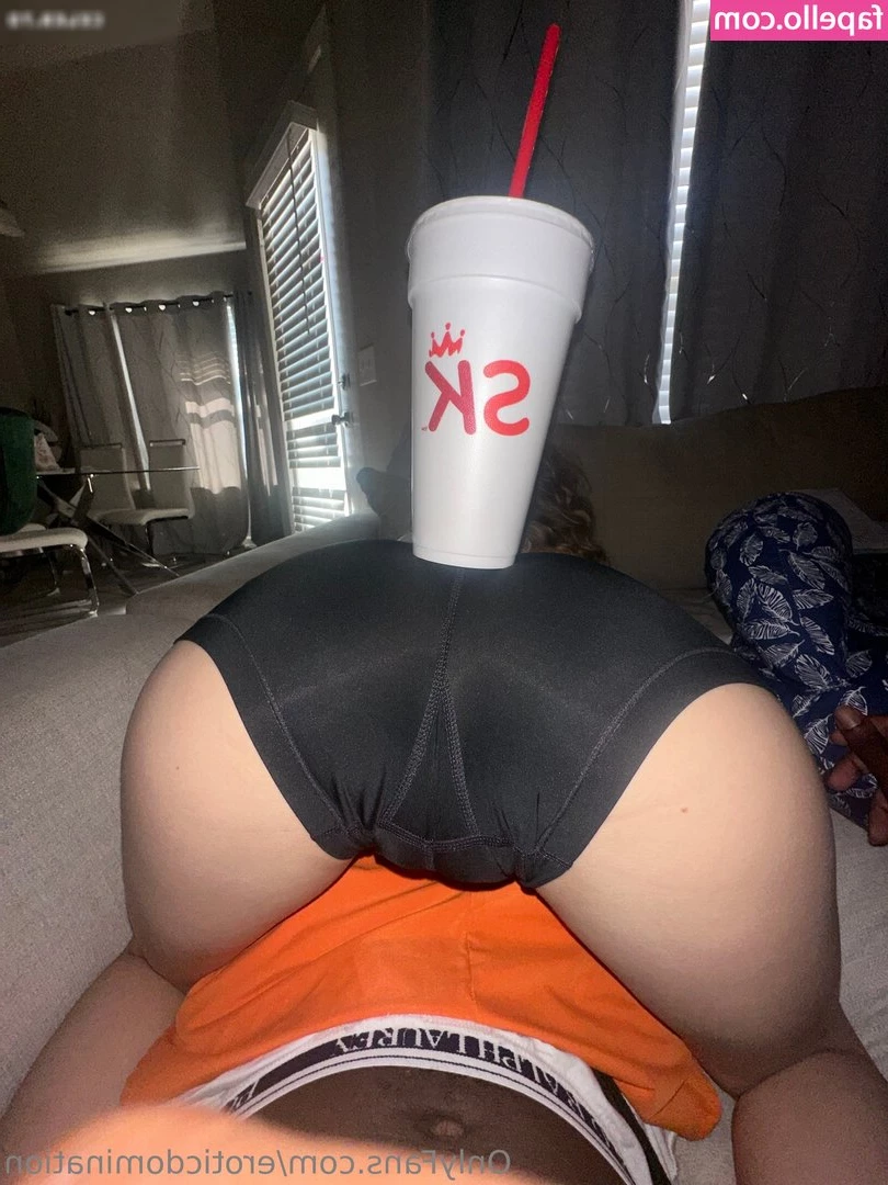 Sno Marie [ sno-marie ] - juicy