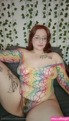elizaluxefree - Check out this vid of me fingering my self