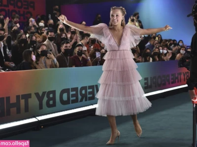Jojo Siwa [ jojo-siwa ] - I miss you daddy  wanna watch me cum