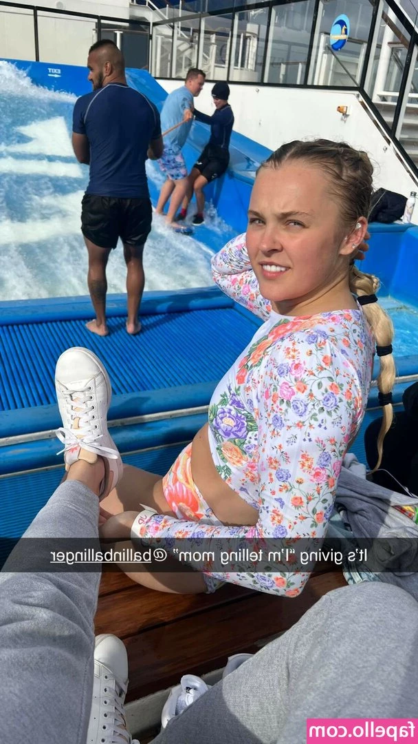 Jojo Siwa [ jojo-siwa ] - Short clip   morning horny