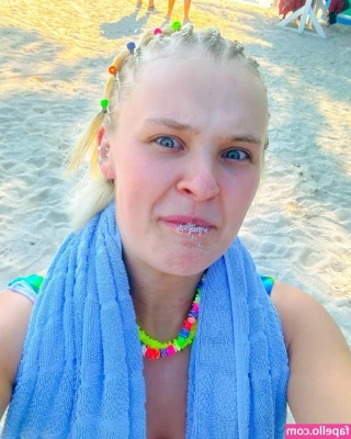 Jojo Siwa [ jojo-siwa ] - Sauna time