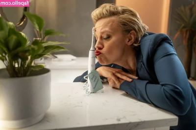 Kate McKinnon [ kate-mckinnon ] - Sunrise and cold breeze with you baby, let's make a mess 😈🥰