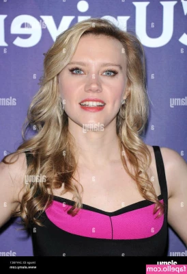 Kate McKinnon [ kate-mckinnon ] - He says my fat lips feel real nice wrapped around the tip of his cock