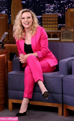 Kate McKinnon [ kate-mckinnon ] - Making content today    Any requests or customs  comment or DM me