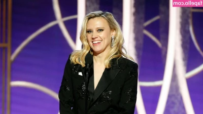Kate McKinnon [ kate-mckinnon ] - And who is your best friend? 🐶🤪🥰