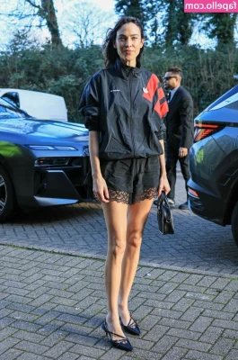 Alexa Chung [ alexa-chung ] - Tranche de vie d'une petite femme avec une baby face  tsé quand tu