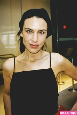 Alexa Chung [ alexa-chung ] - A moment in the bath.