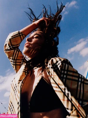 Alexa Chung [ alexa-chung ] - So I have titty tuesday in the dms... name/day ideas for